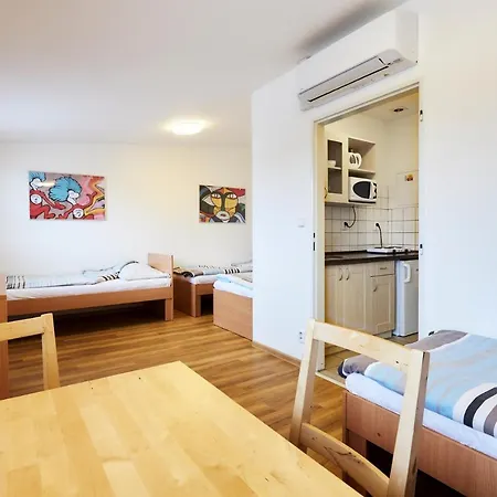 Apartmany Ubytovani Alfa Prague Exterior photo
