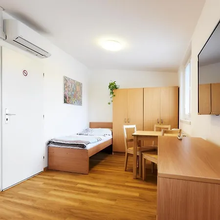 Apartmany Ubytovani Alfa Prague Exterior photo