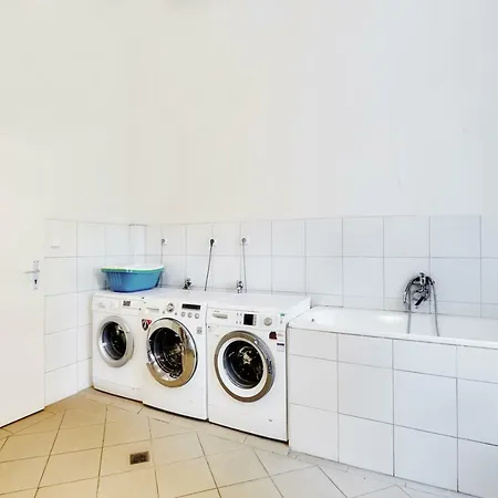 Apartmany Ubytovani Alfa Prague Exterior photo